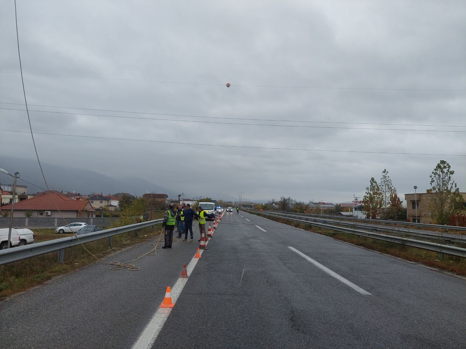 Vazhdon ndërtimi intensiv i largpërçuesit 110 kV nga HEC Vrutok deri në Tetovë